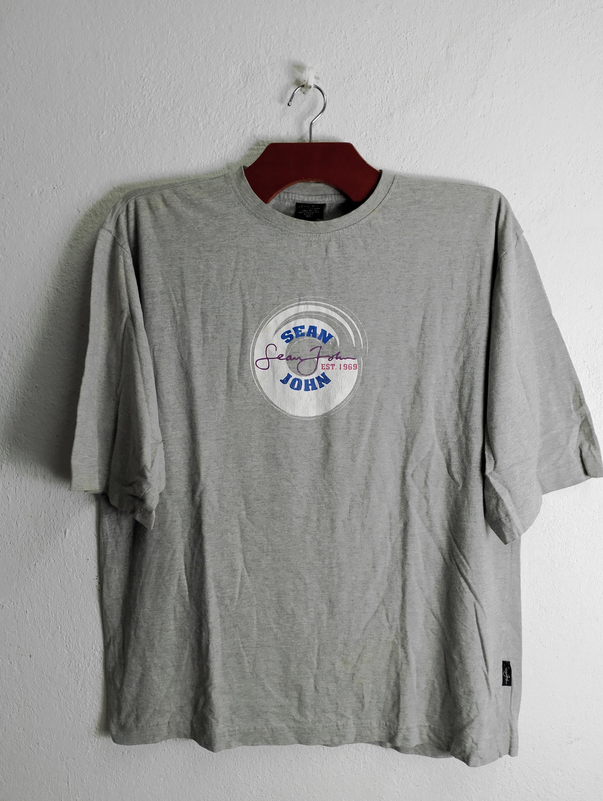 Sean John t shirt XL Graphic Tee – Easygoing Wear · Trending Graphic Apparel