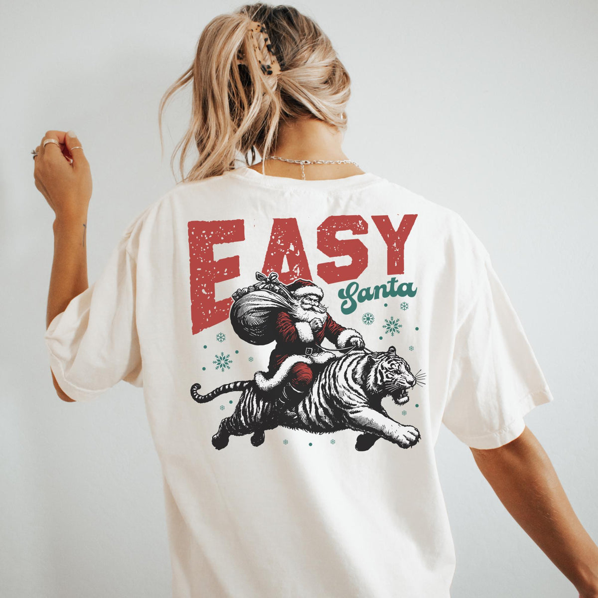 Retro Easy Santa Tee Santa Tee Vintage Graphic Tee Merry Christmas Shirt Vintage Santa Graphic Tee Graphic Tee – Soft Feel · Great Gift For Fans