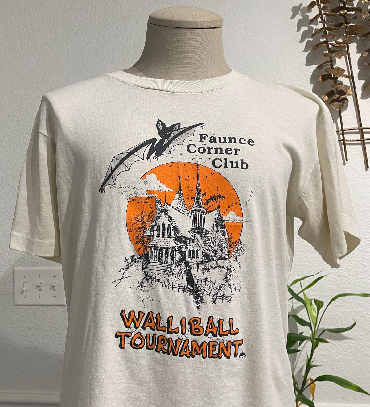 Vintage 80s Faunce Corner Club WalliBall Tournament white Tshirt size L Graphic Tee – Soft Feel · Must-Have Style