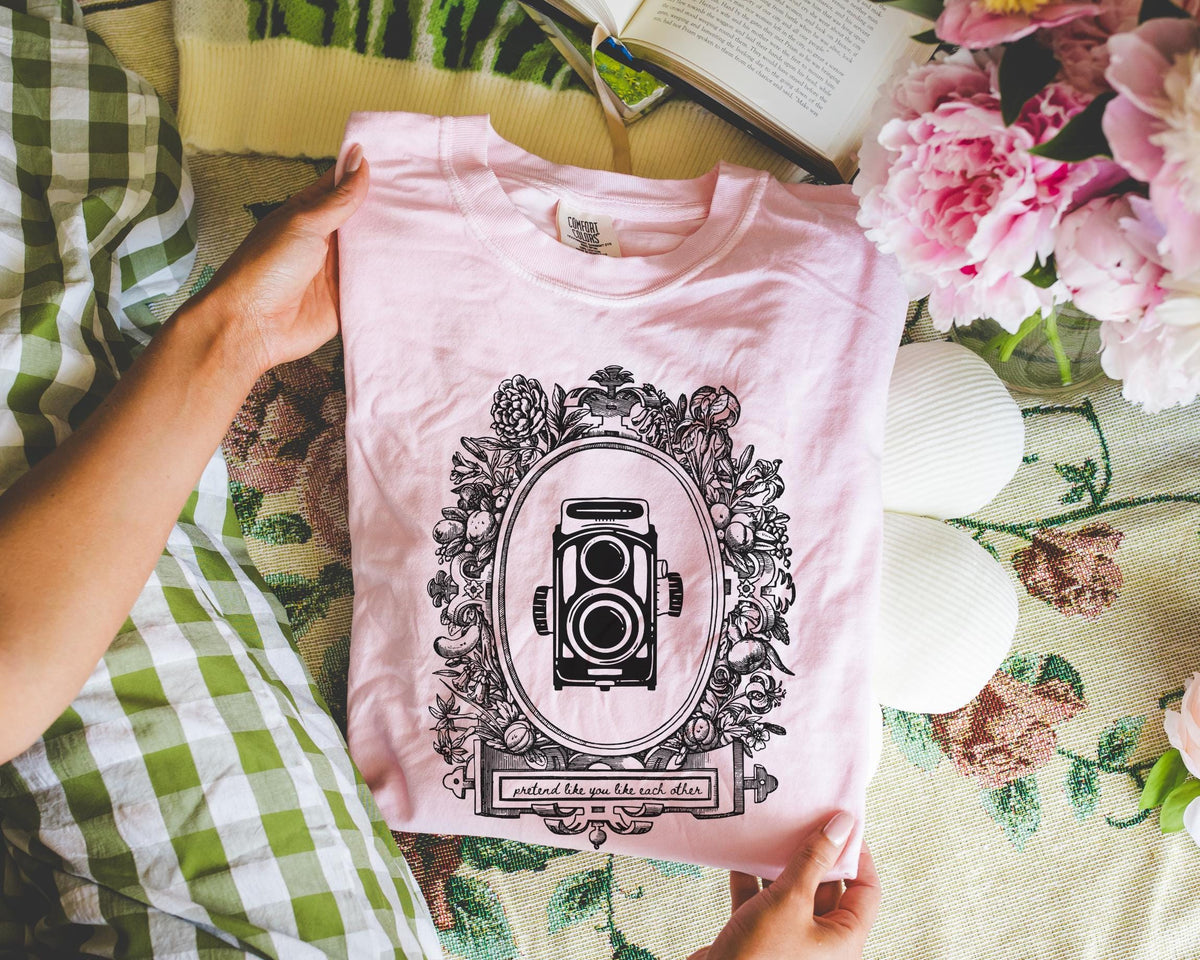 Sarcastic Photographer Shirt for Wedding Photographer or Family Photographer Funny Saying Shirt with Camera Cute 90s Throwback Tee for Her Graphic Tee – Aesthetic Look · Must-Have Style