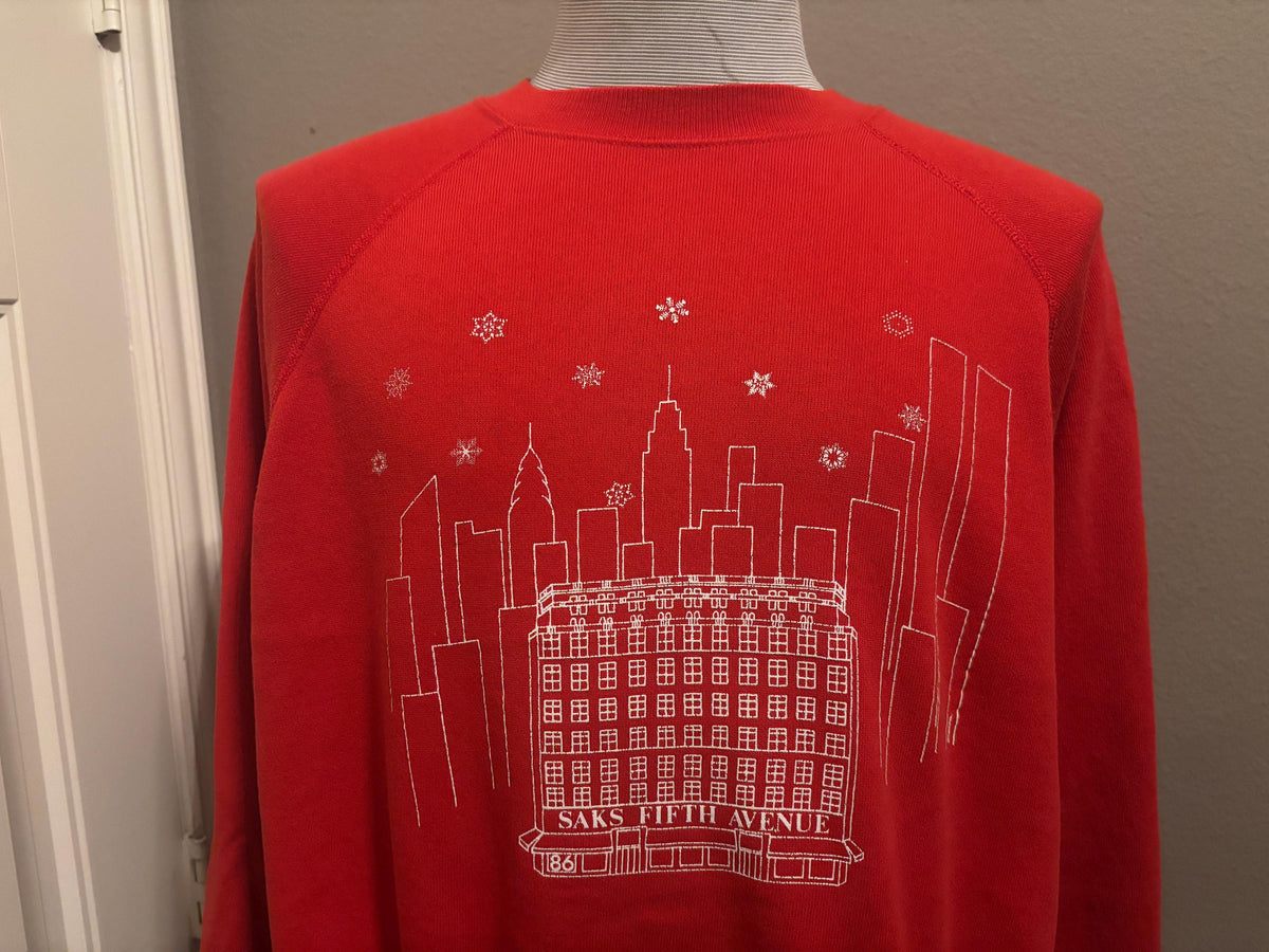 Vintage 8039s SAKS Fifth Avenue New York City Skyline Winter Crewneck Sweatshirt L Sweatshirt – Fan Favorite · Must-Have Style