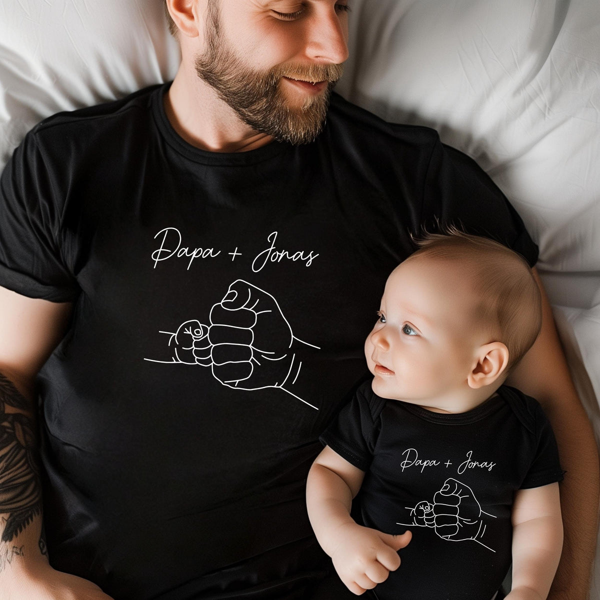 Papa IchIndividuelles Partnerlook SetPapa und Mini OutfitPersonalisierte Vater und Kind PartnerlookPassendes SetBaby Geschenk Graphic Tee – Aesthetic Look · Top Pick For Any Outfit
