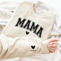Personalisierter Mama Pullover mit Herz und NameIndividueller Mama SweaterMutter GeschenkGeschenk fr neue MtterWeihnachtsgeschenke Graphic Tee – Soft Feel · Great Gift For Fans