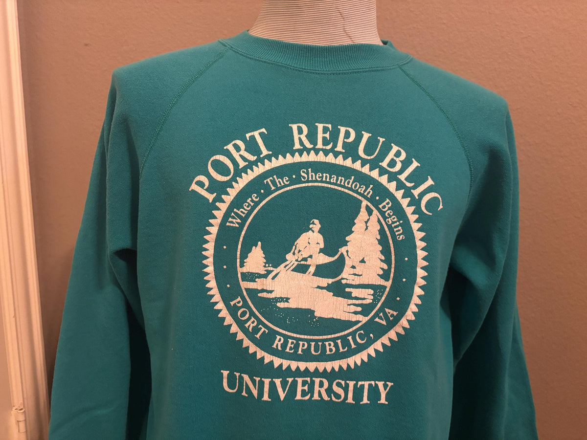 Vintage 9039s Port Republic University Crewneck Sweatshirt L Sweatshirt – Aesthetic Look · High-Quality Print