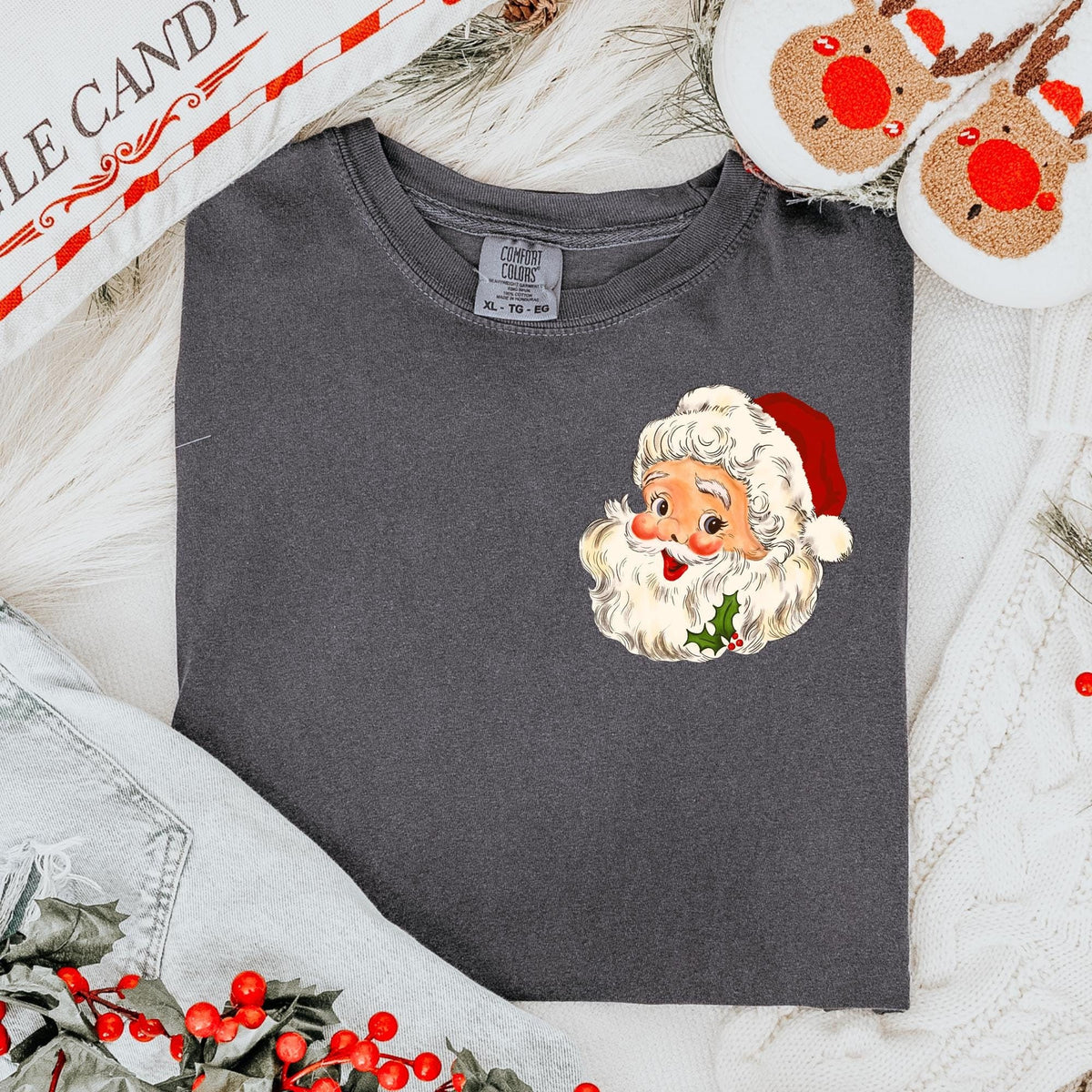 Retro Christmas shirt Womens Christmas Shirt Vintage Santa Tee Santa Shirt Santa Tshirt Graphic Tee – Feel-Good Design · Must-Have Style