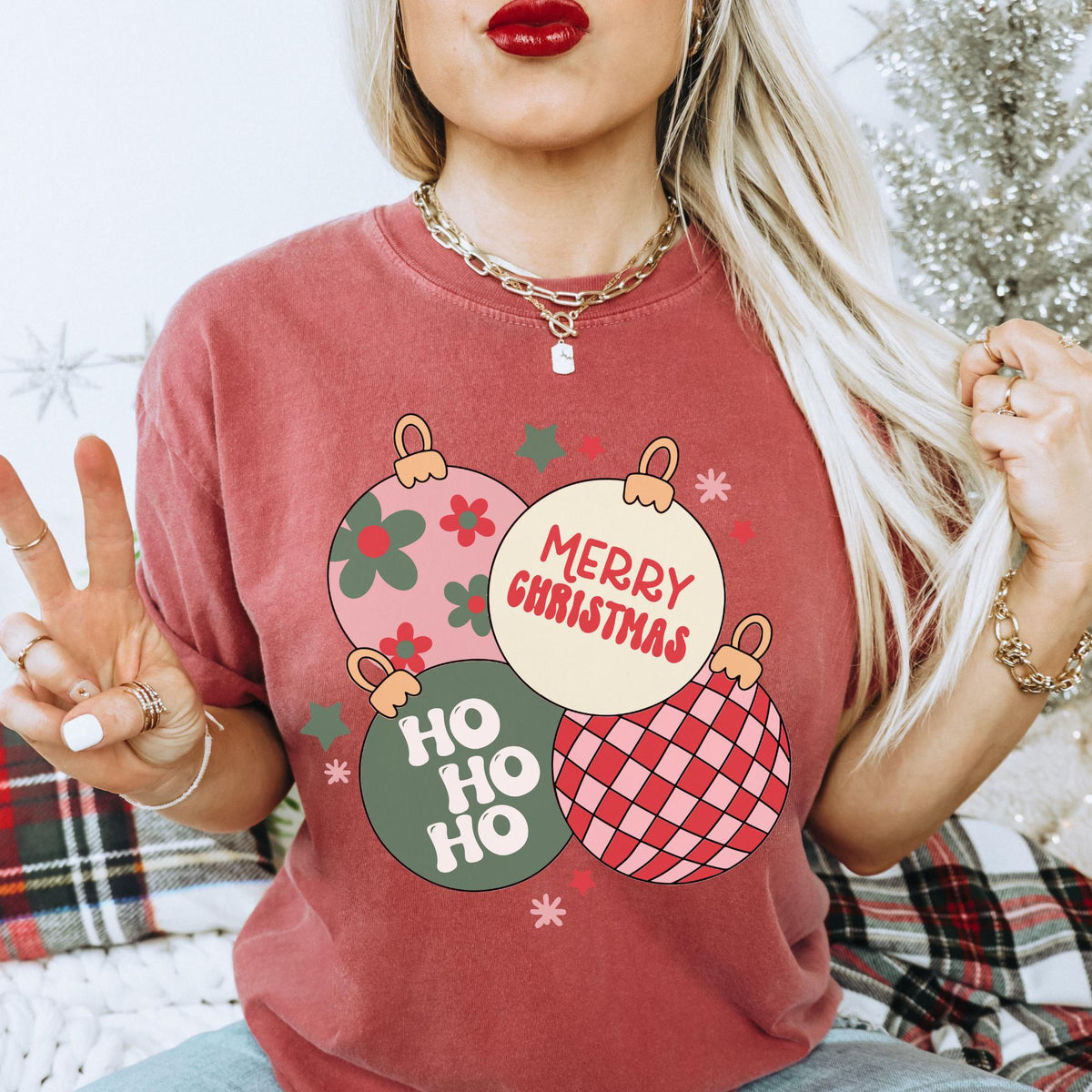 Retro Christmas Tshirt Ornaments Tshirt Ornaments Shirt Cute Xmas Shirt Holiday Tshirt Christmas Shirt Christmas Tee Graphic Tee – Cozy Vibes · Great Gift For Fans