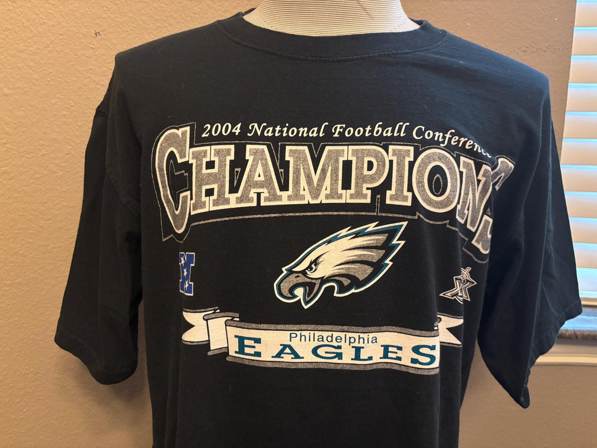 Vintage 2000s Philadelphia Eagles NFL Champions 2004 Tshirt XL Graphic Tee – Premium Graphic · Great Gift For Fans