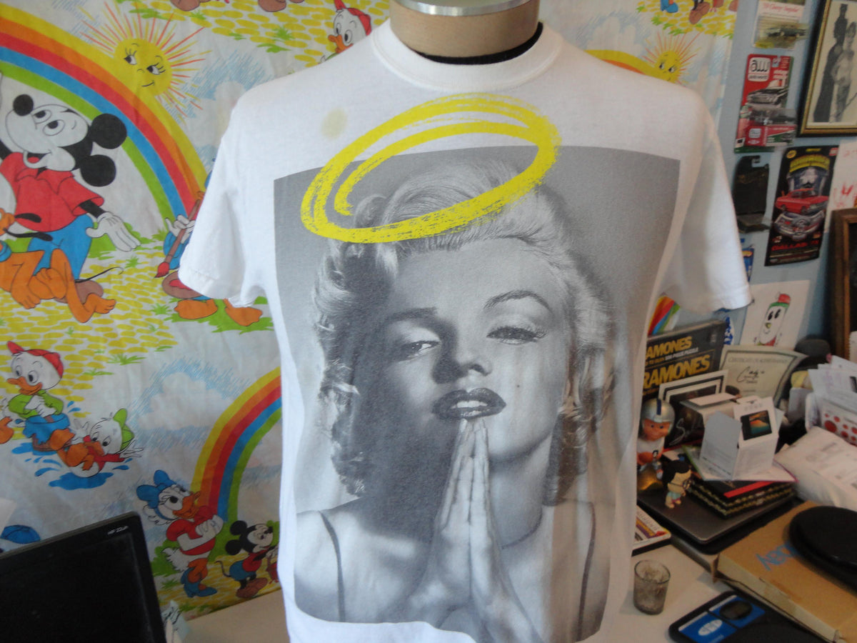 Marilyn Monroe Angel Retro T Shirt Size M Graphic Tee – Bold Style · Top Pick For Any Outfit