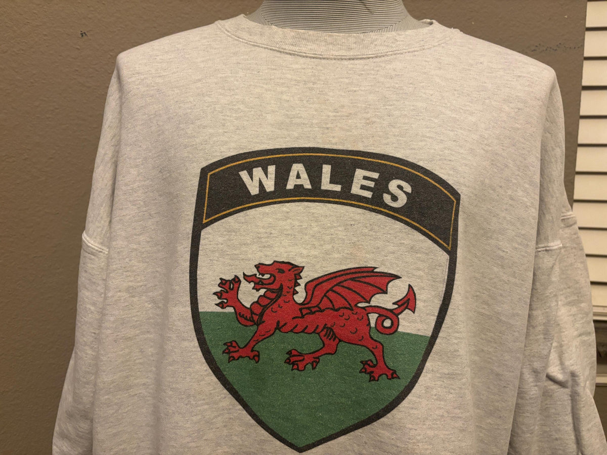 Vintage 2000s Whales National Flag Sigil Crewneck Sweatshirt XL Sweatshirt – Soft Feel · Great Gift For Fans