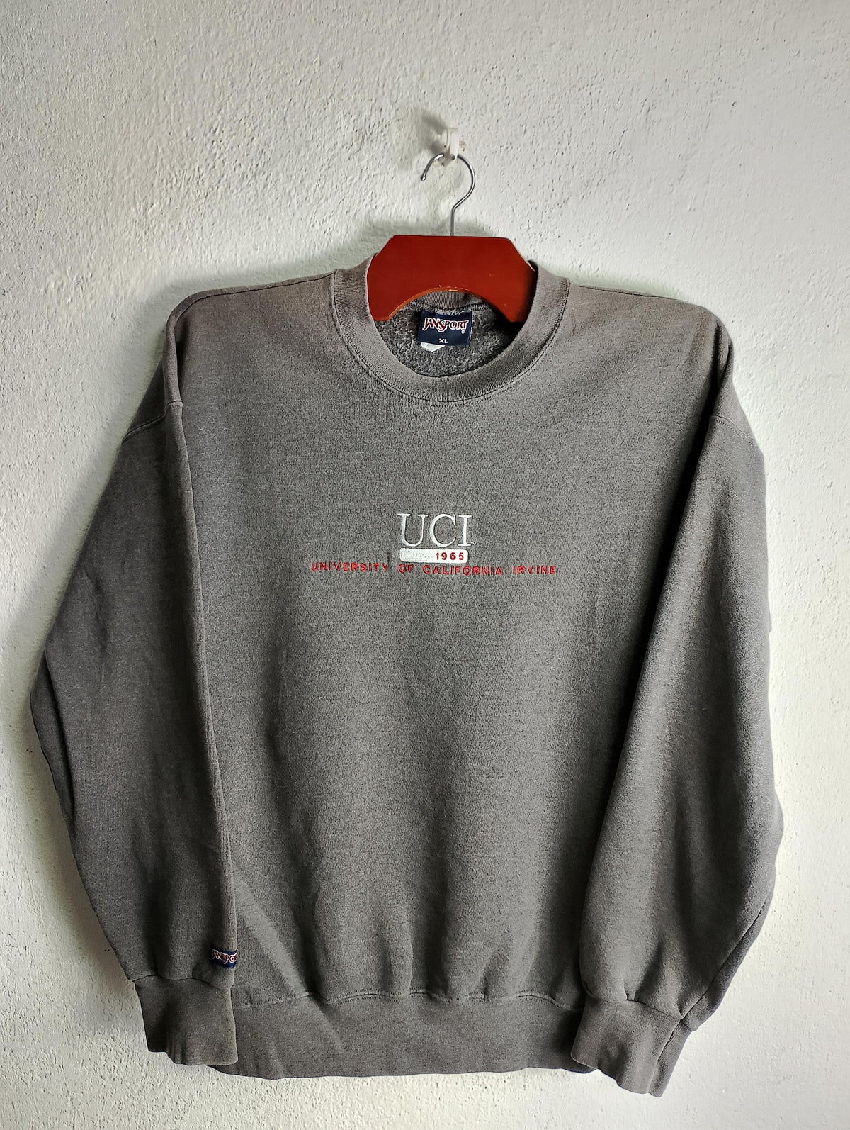 University of California Irvine crewneck sweatshirt XL Sweatshirt – Warm & Stylish · Must-Have Style