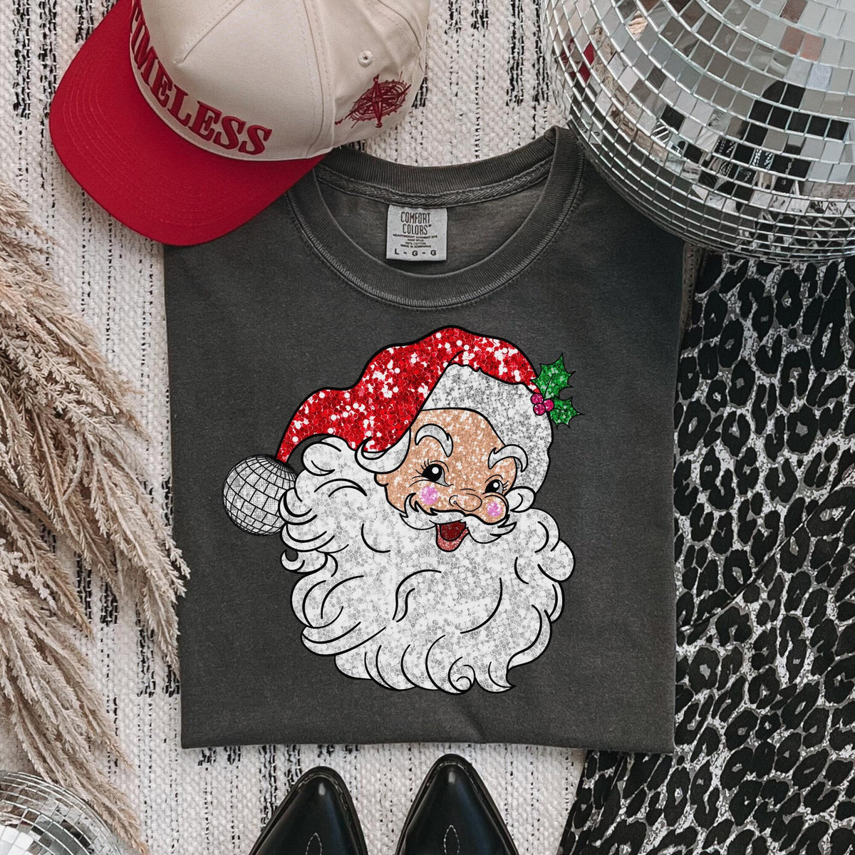Glitter Santa Tshirt Retro Santa Tee Santa Tee Vintage Graphic Tee Merry Christmas Shirt Vintage Santa Graphic Tee Graphic Tee – Easygoing Wear · Must-Have Style