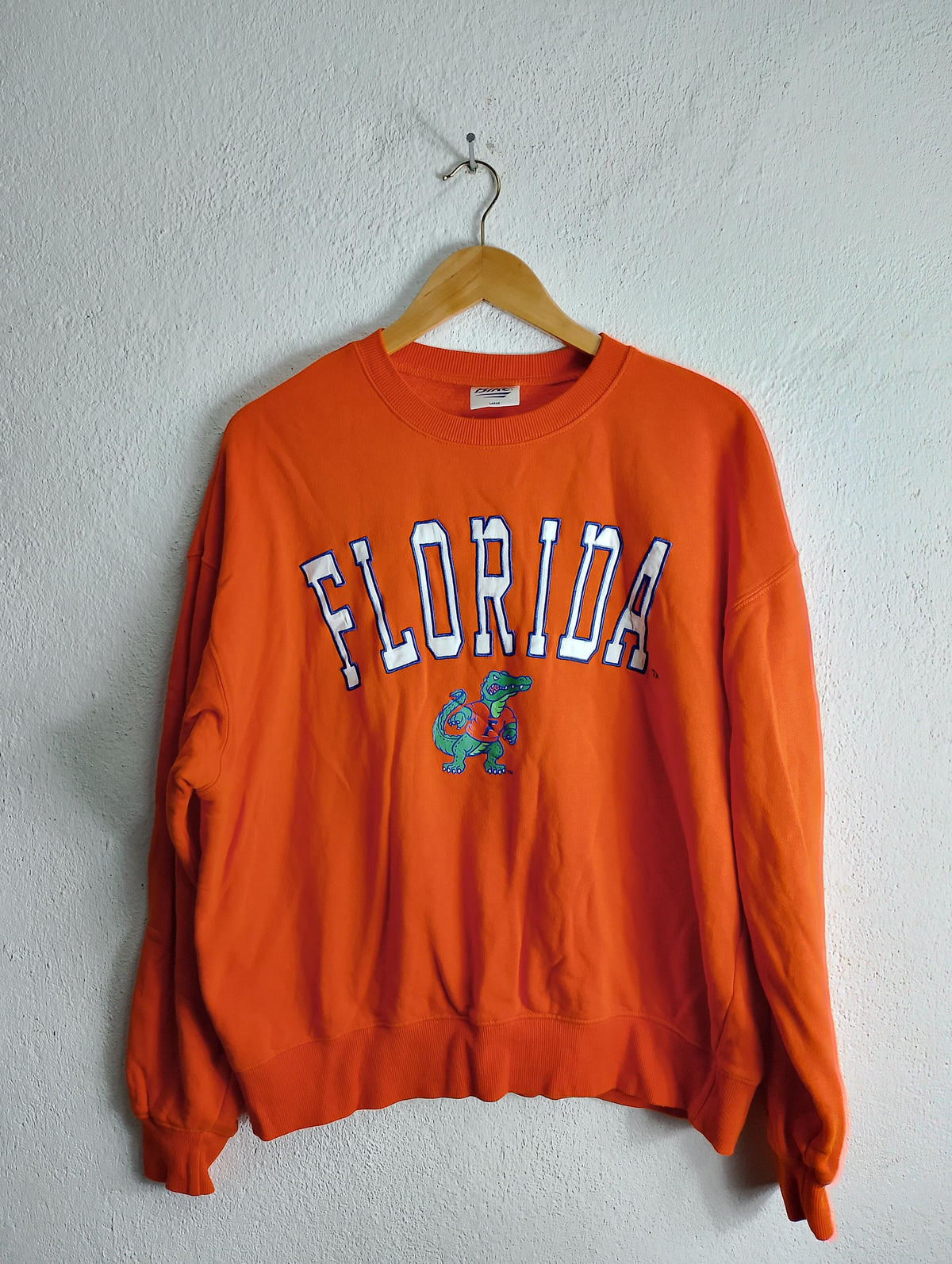 Florida Gators crewneck sweatshirt Large Sweatshirt – Aesthetic Look · Top Pick For Any Outfit