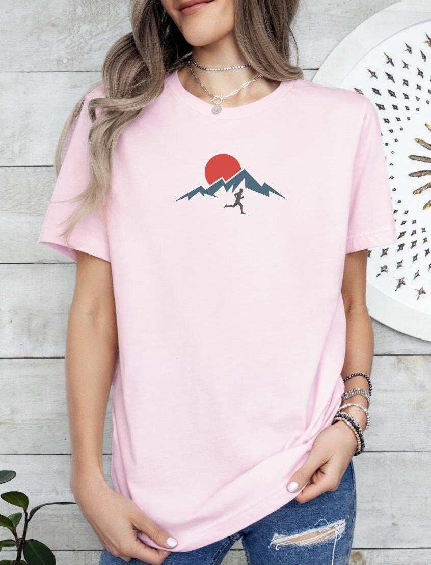 Running T shirt Long Distance Runner Tee Ultra Runner T shirt Marathon Shirt Runners Gifts Trail Runners Shirt Graphic Tee – Aesthetic Look · Must-Have Style