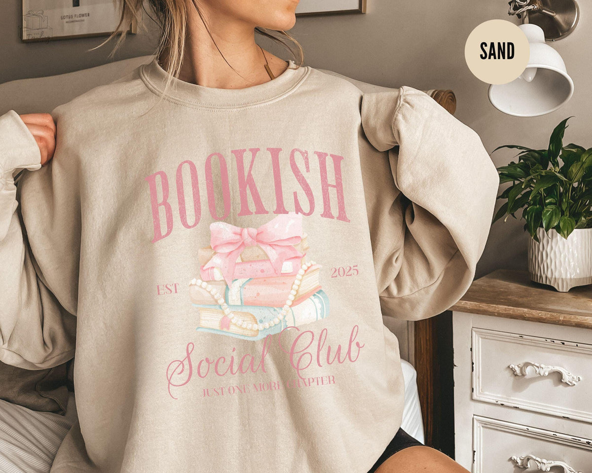 Coquette Bookish Sweatshirt Retro Book Lover Shirt Reader Sweater Social Club Crewneck Bookworm Shirt Gift for Book Club Sweatshirt – Fan Favorite · High-Quality Print