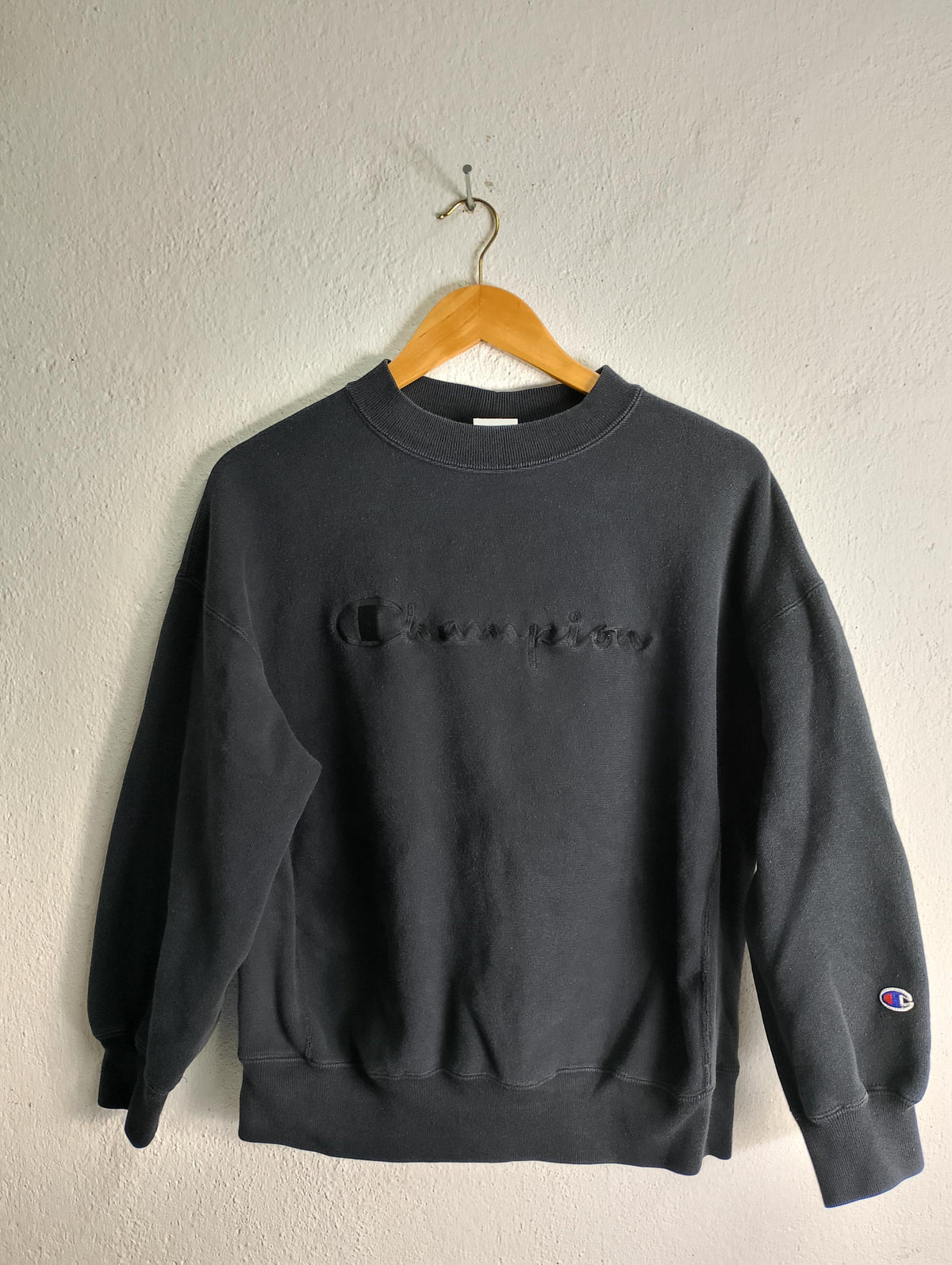 champion embroidery logo design crewneck sweatshirt Medium Sweatshirt – Warm & Stylish · Perfect For Daily Wear