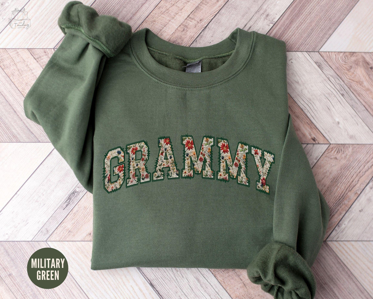 Floral Grammy Sweatshirt Christmas Grandma Gift Granny Sweater For Mothers Day Grammie Crewneck First Time Grandma Shirt Sweatshirt – Cozy Vibes · Trending Graphic Apparel