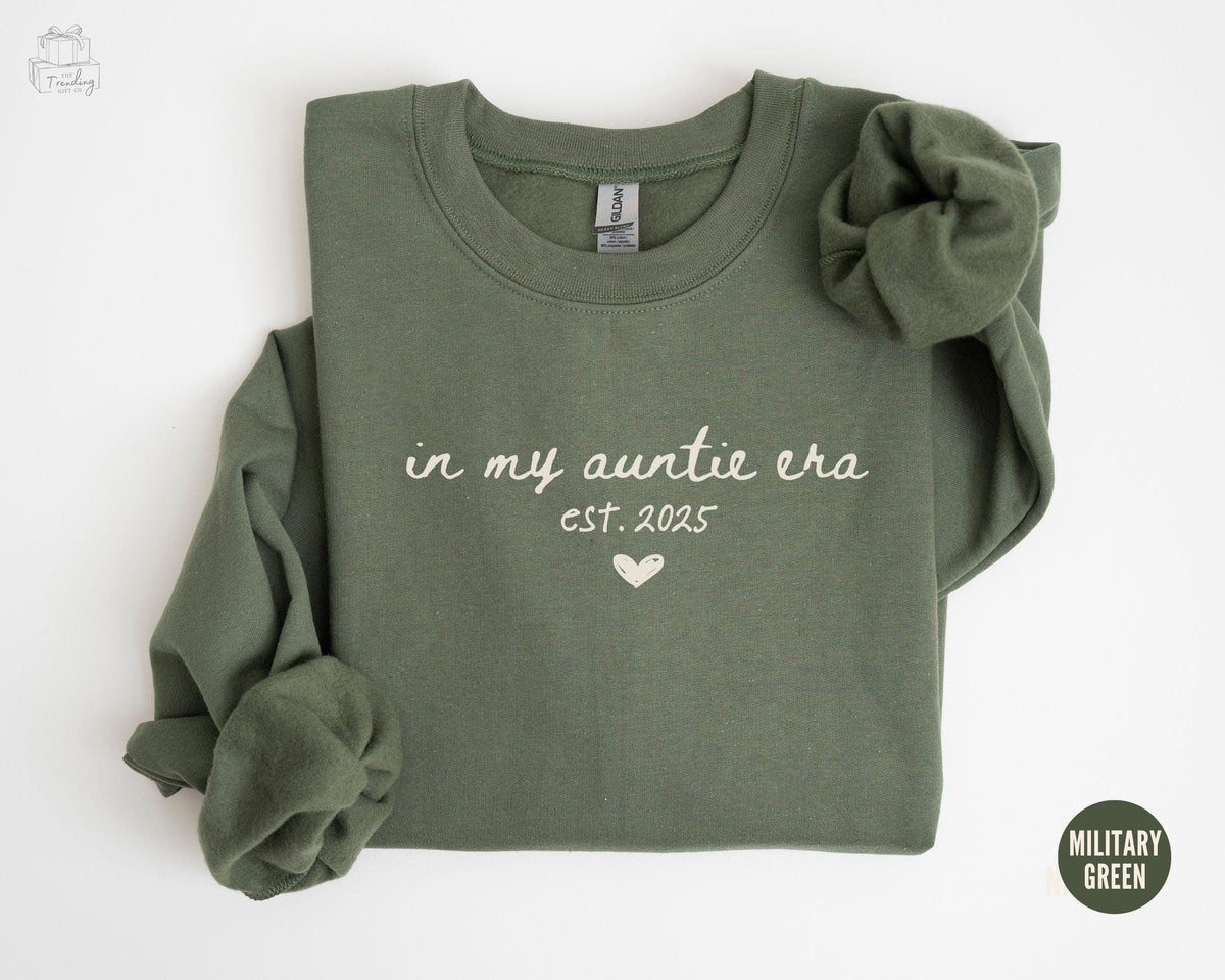 Personalized Auntie Est 2025 Sweatshirt In My Auntie Era Crewneck Cool Aunt Club Sweater Sister Pregnancy Announcement Aunt Birthday Gift Sweatshirt – Cozy Vibes · Perfect For Daily Wear