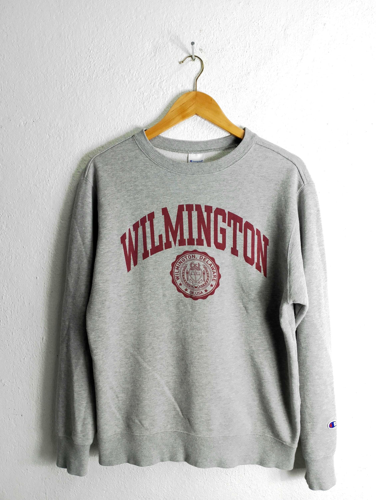 Wilmington champion crewneck sweatshirt LXL Sweatshirt – Warm & Stylish · Must-Have Style