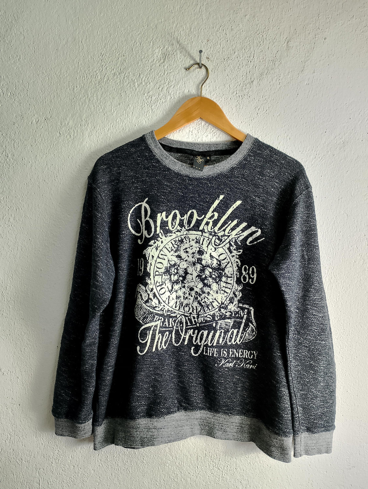 Karl kani crewneck sweatshirt Large Sweatshirt – Feel-Good Design · Trending Graphic Apparel
