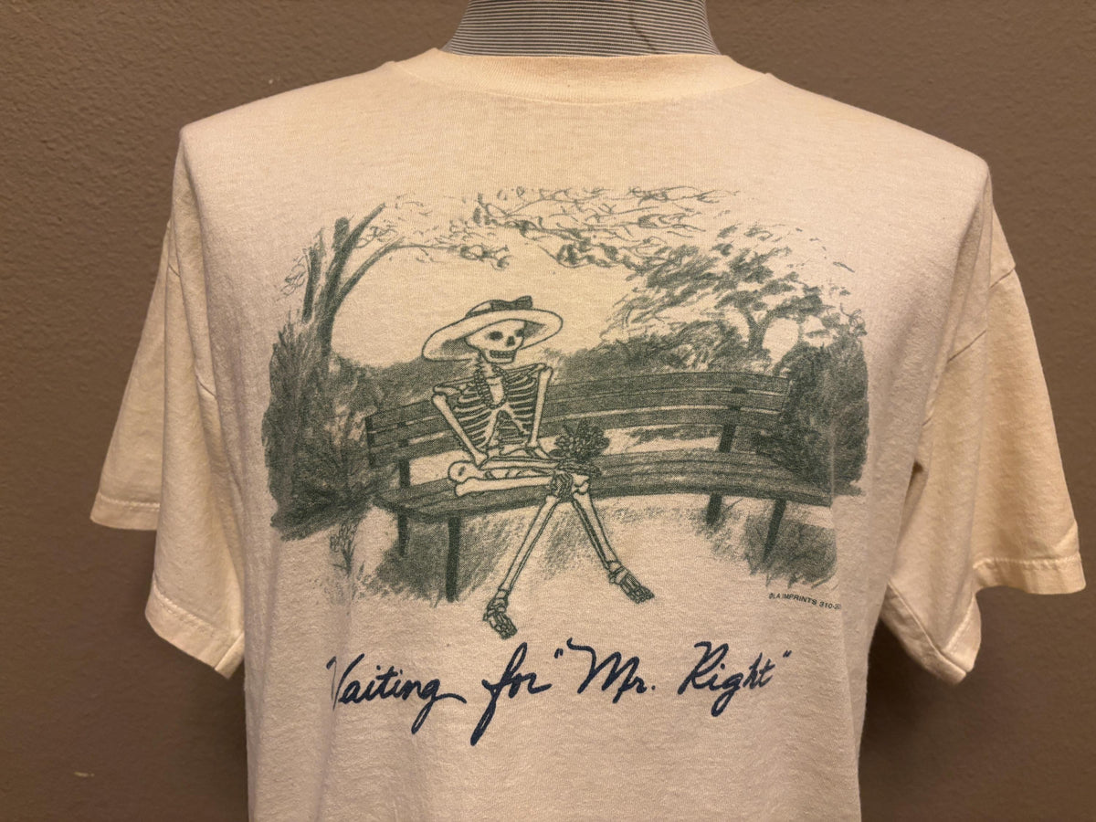 Vintage 9039s Waiting For Mr Right Funny Skeleton Tshirt L Graphic Tee – Feel-Good Design · Perfect For Daily Wear