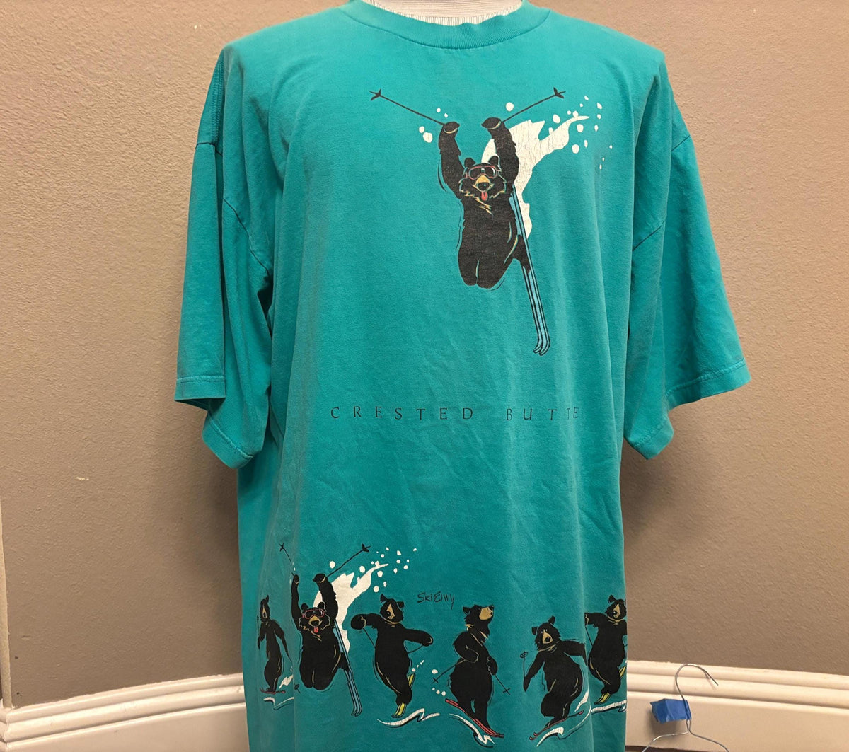 Vintage 9039s Crested Butte Skiing Bears Nightgown Tshirt XXL Graphic Tee – Easygoing Wear · Trending Graphic Apparel