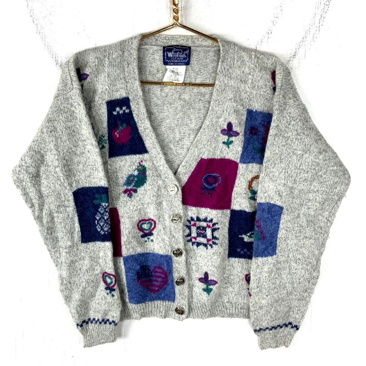 Vintage Woolrich Knit Wool Cardigan Sweater Womens Small Gray Floral 90s Graphic Tee – Soft Feel · Trending Graphic Apparel