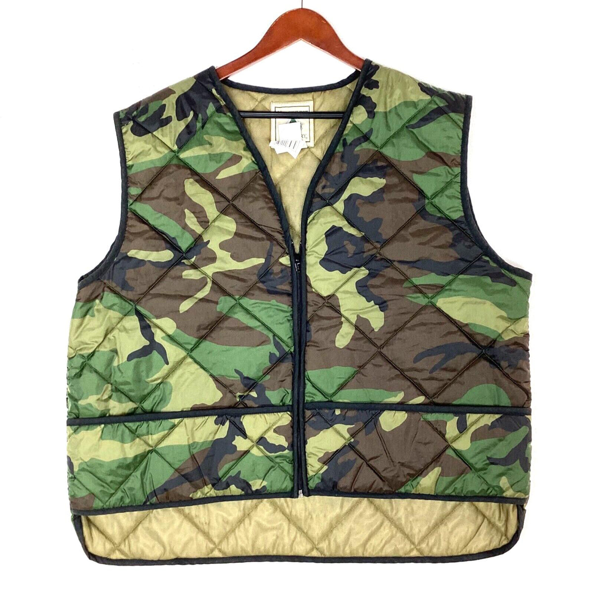 Vintage 1990s Camouflage Hunting Vest Jacket Size Extra Large Graphic Tee – Warm & Stylish · Top Pick For Any Outfit