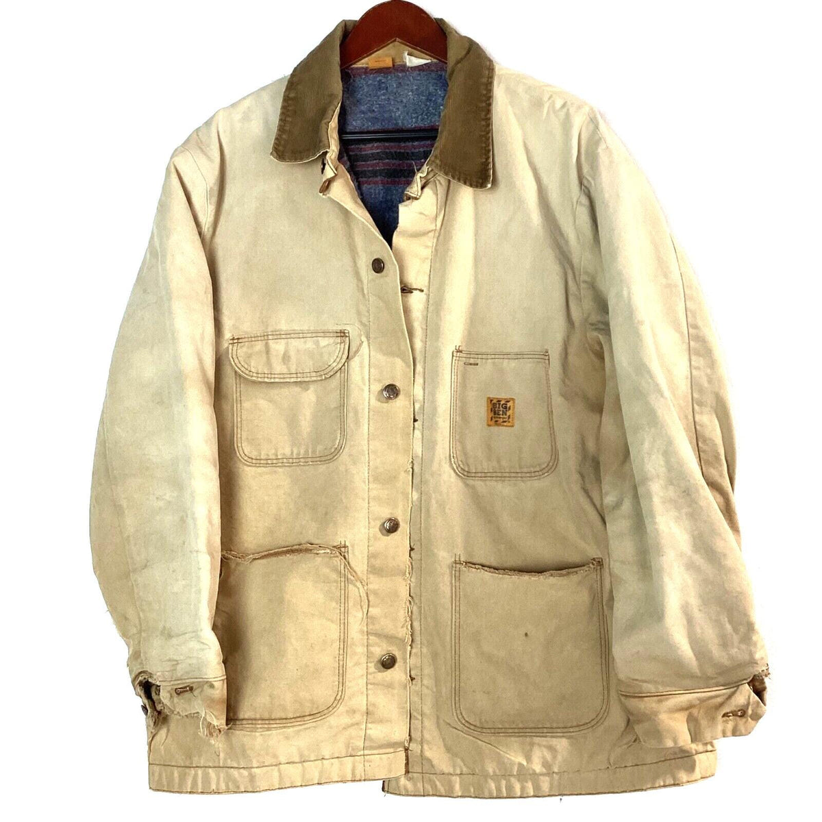 Vintage Big Ben By Wrangler Jacket 2XL Beige Buttoned Blanket Lined Distressed Graphic Tee – Warm & Stylish · Must-Have Style