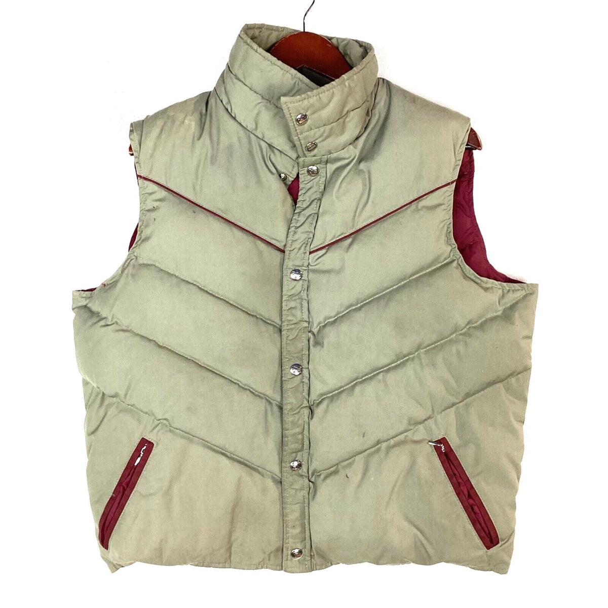 Vintage Woolrich Puffer Insulated Down Vest Jacket Size Large Beige Button Up Graphic Tee – Premium Graphic · Perfect For Daily Wear
