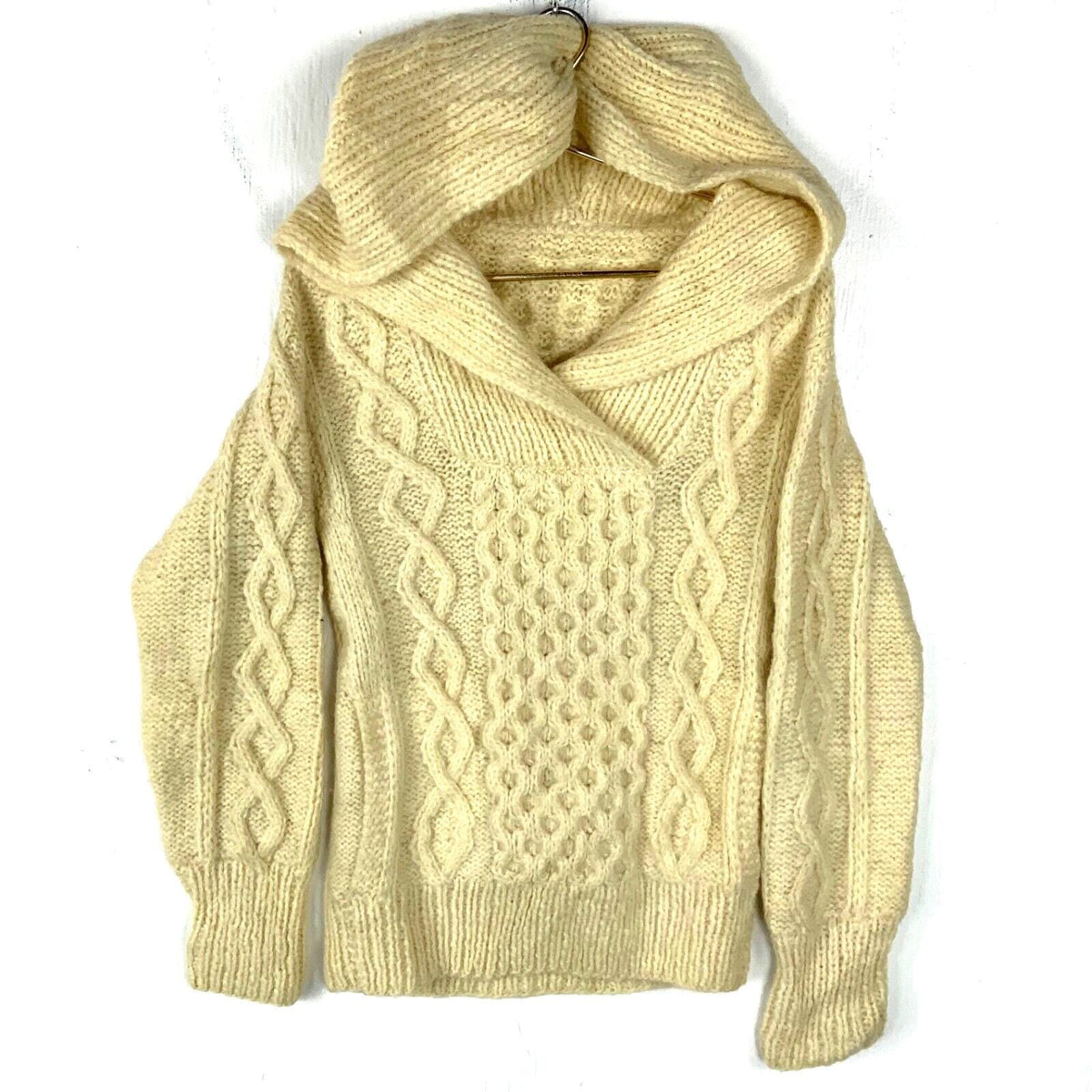 Vintage Cable Knit Hooded Wool Sweater Womens Small Beige Fisherman Cardigan 80s Graphic Tee – Feel-Good Design · High-Quality Print