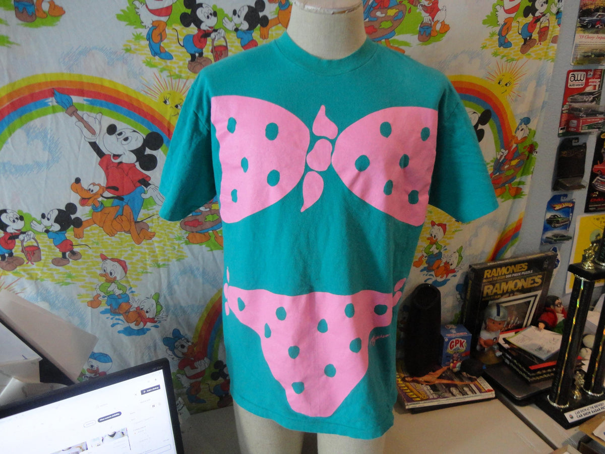 Vintage 9039s Bikini Blue Pink Amy Jackson T Shirt L Graphic Tee – Bold Style · Must-Have Style