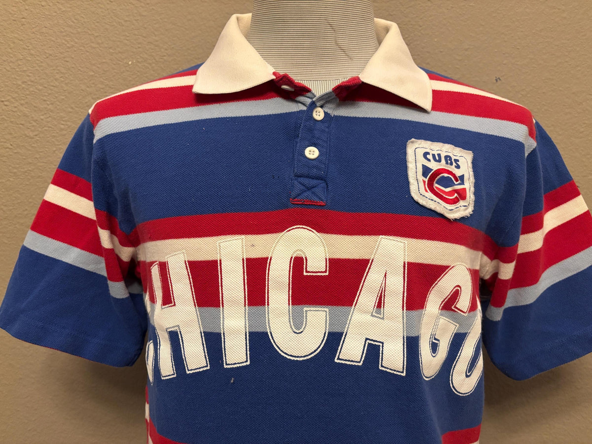 Vintage 200039s Chicago Cubs MLB Baseball Polo Tshirt M Graphic Tee – Aesthetic Look · Trending Graphic Apparel