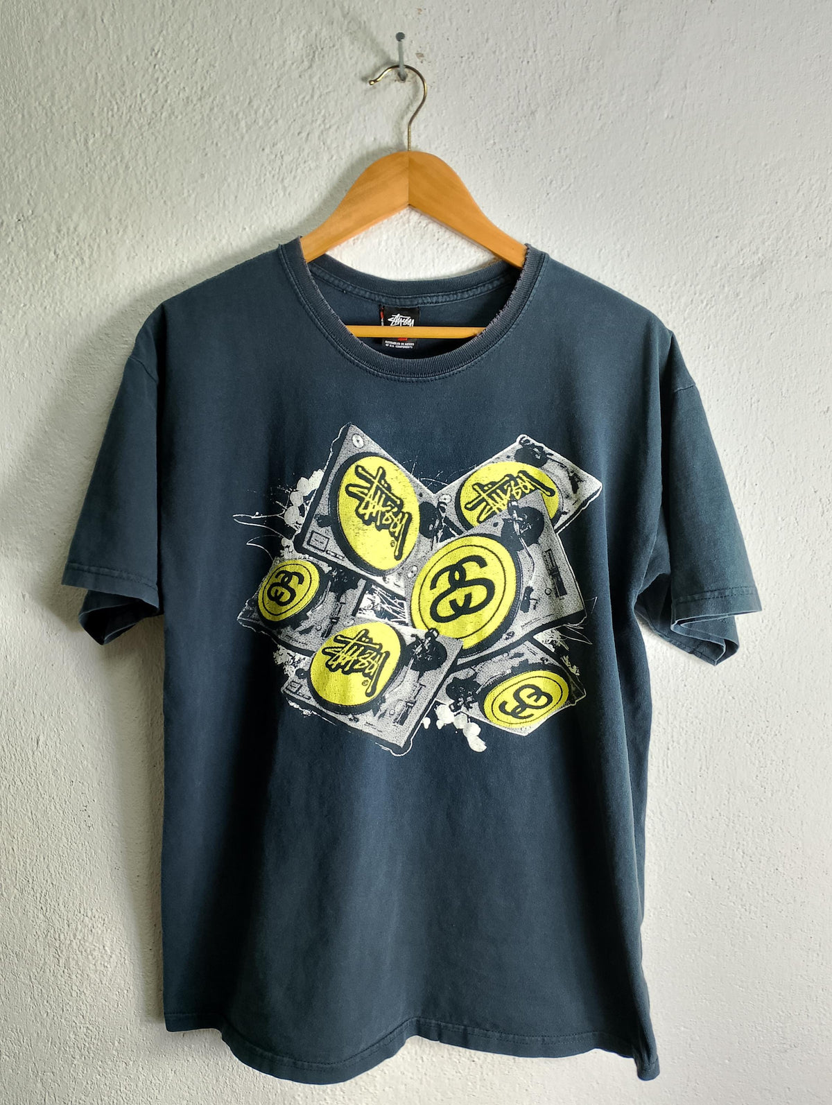 Stussy t shirt Large Graphic Tee – Aesthetic Look · High-Quality Print