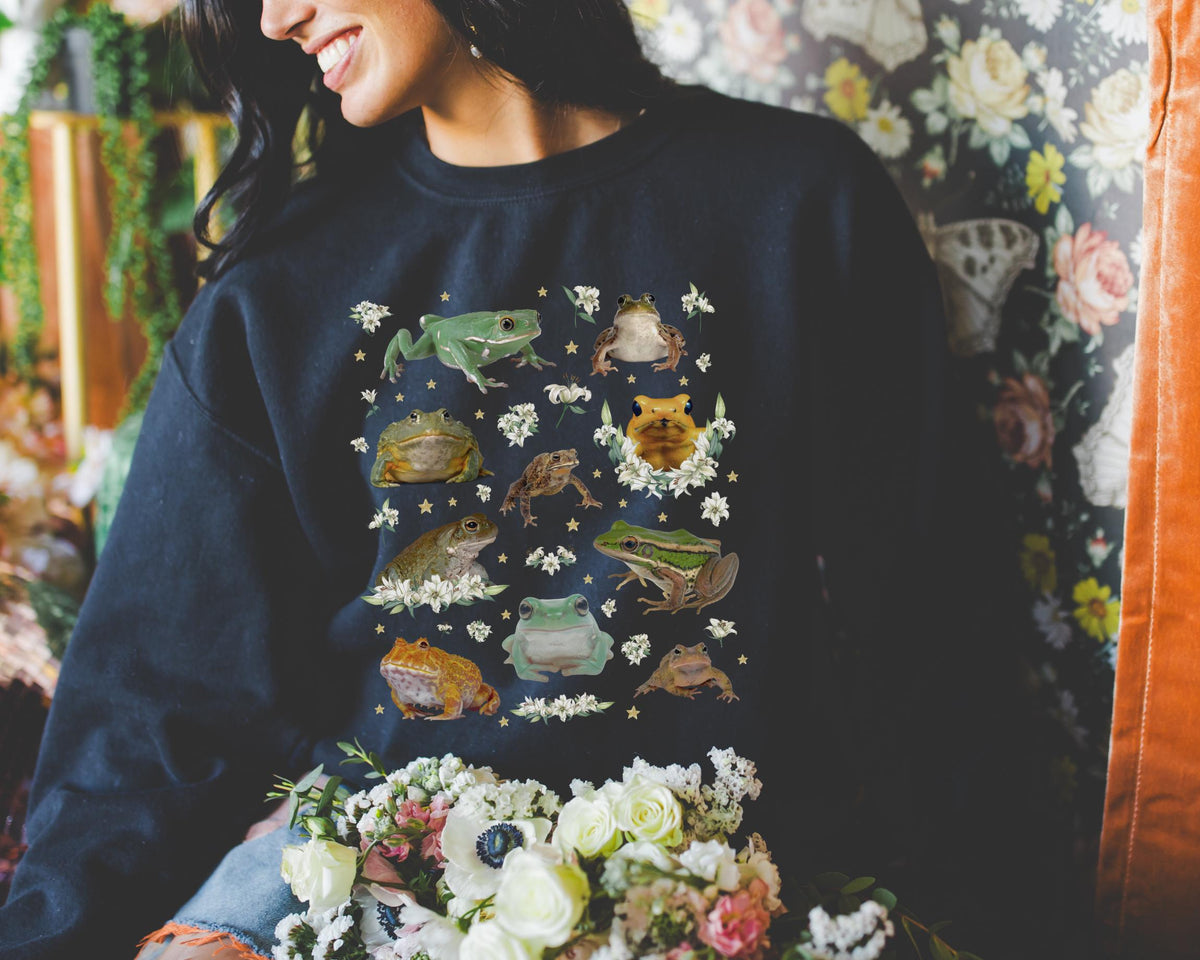 Weirdcore Frog Sweatshirt with Stars Cute Floral Dreamcore Shirt Animal Lover Silly Nostalgic Frog Gift for Funny Sister Who Loves Frogs Sweatshirt – Easygoing Wear · Must-Have Style