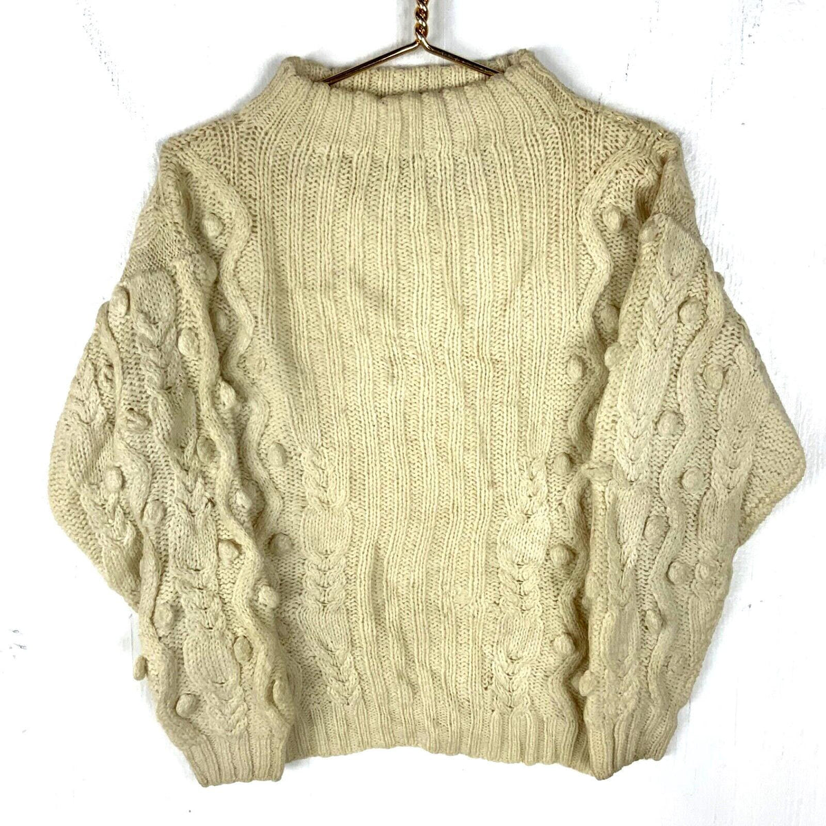 Vintage Grandma 3D Knit Wool Sweater Womens Small White 90s Graphic Tee – Warm & Stylish · Must-Have Style