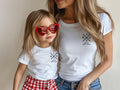 Mama Kind PartnerlookGeschenkidee fr MuttertagPersonalisierte Mama Kind Outfits mit Namen und GeburtsjahrPerfektes Muttertagsgeschenk Graphic Tee – Warm & Stylish · Trending Graphic Apparel