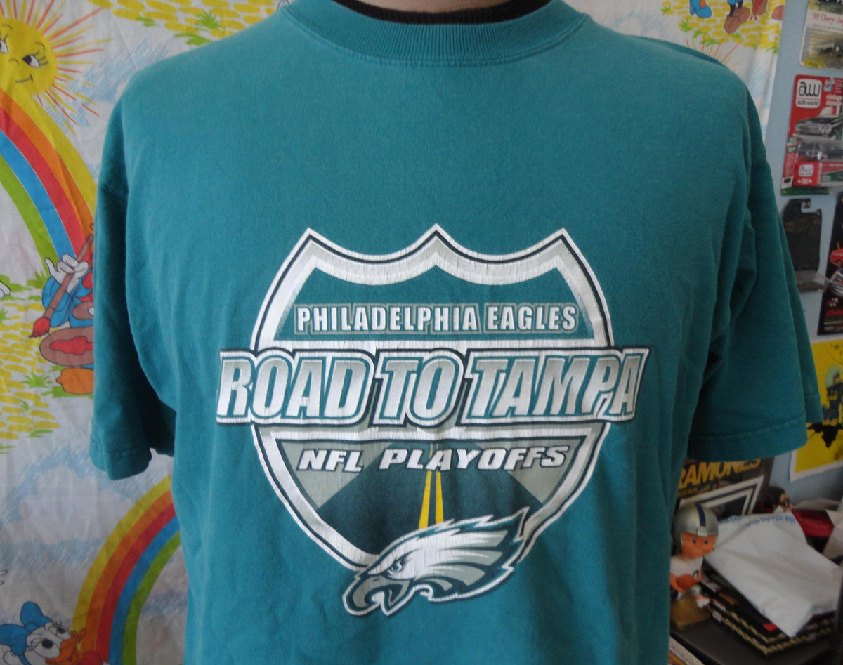 Vintage 2000s Philadelphia Eagles NFL Playoffs Y2K T Shirt M Graphic Tee – Fan Favorite · Trending Graphic Apparel