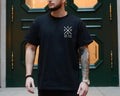 Personalisierte Geschenkidee zum Vatertag Papa T Shirt mit Namen Geburtsjahren der Kinder Individuell und Unvergesslich Graphic Tee – Fan Favorite · Great Gift For Fans