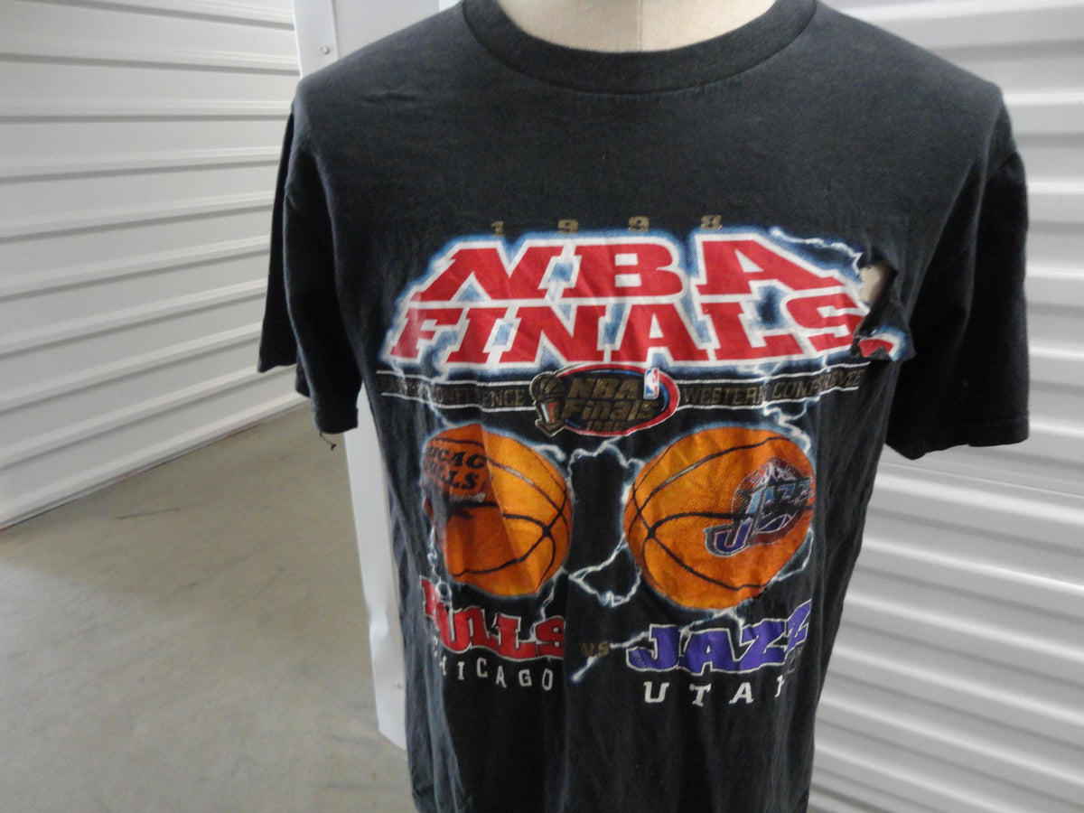 Vintage 9039s Chicago Bulls Vs Utah Jazz 1998 NBA Finals T Shirt M Graphic Tee – Soft Feel · High-Quality Print