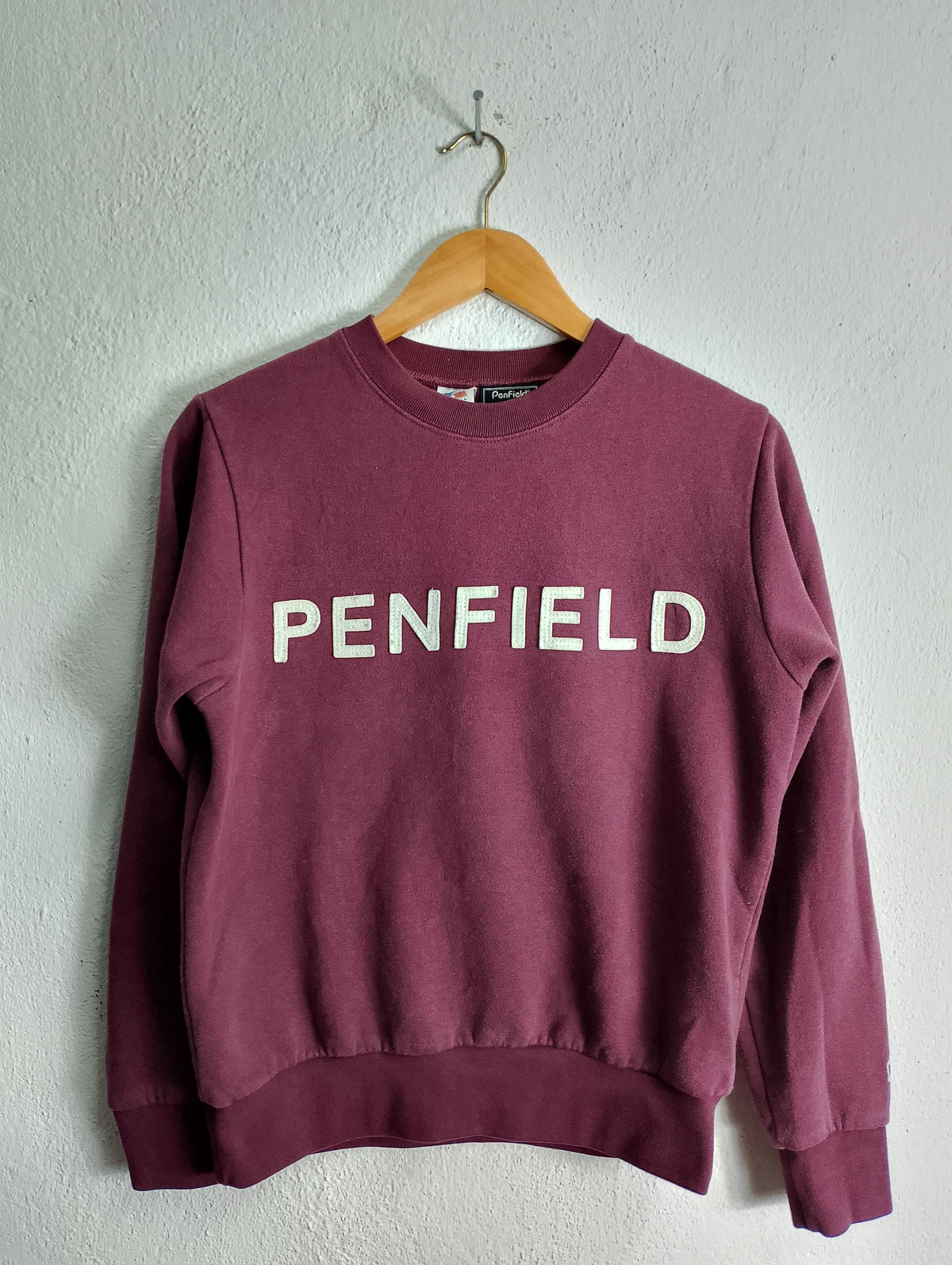 Penfield x Russell athletic crewneck sweatshirt Medium Sweatshirt – Warm & Stylish · Top Pick For Any Outfit
