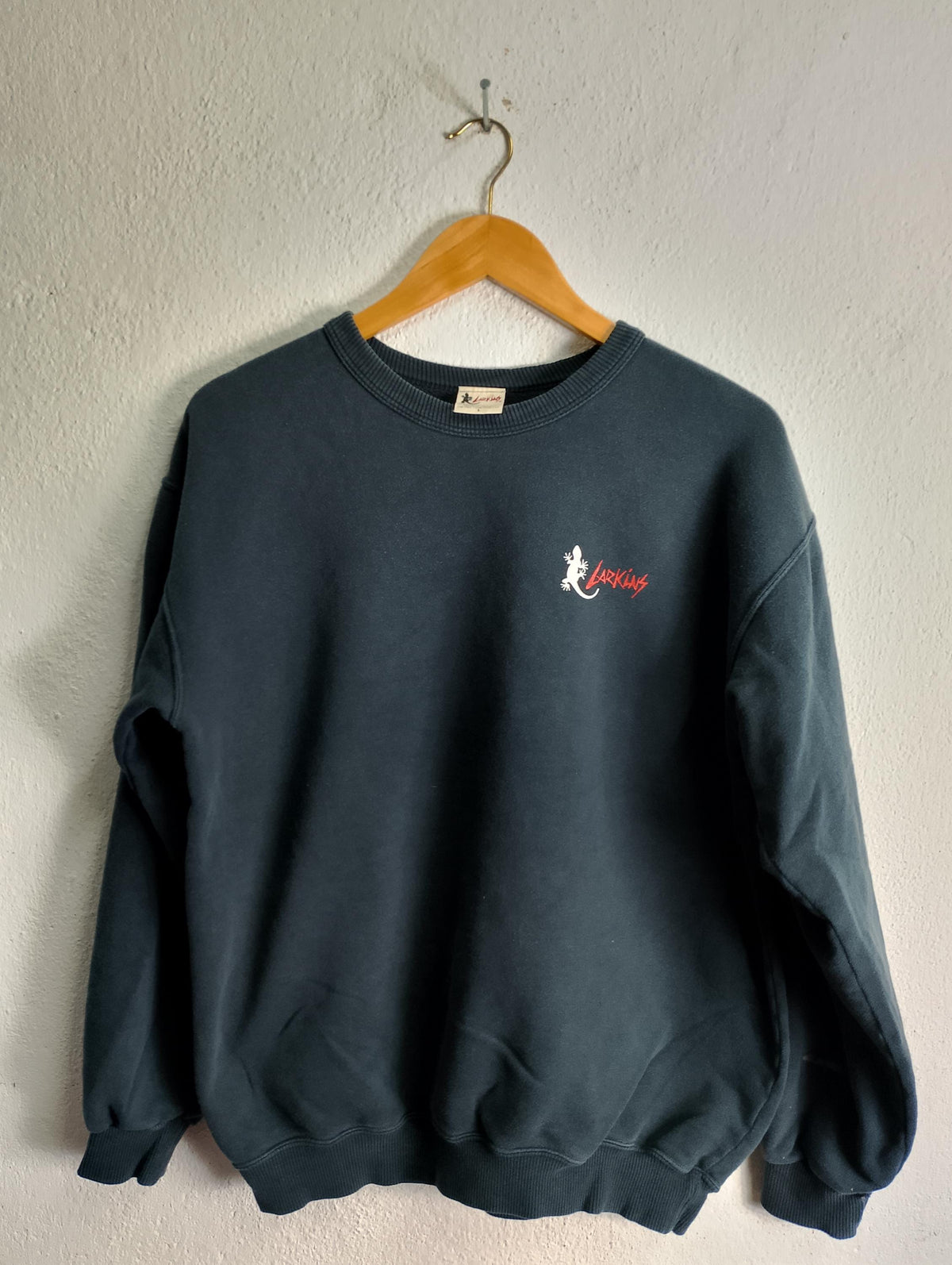 Vintage Larkins crewneck sweatshirt Medium Sweatshirt – Warm & Stylish · Trending Graphic Apparel