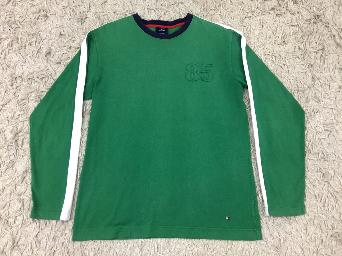 Tommy Hilfiger 85 Mens Long Sleeve Shirt Size Medium Graphic Tee – Aesthetic Look · Must-Have Style