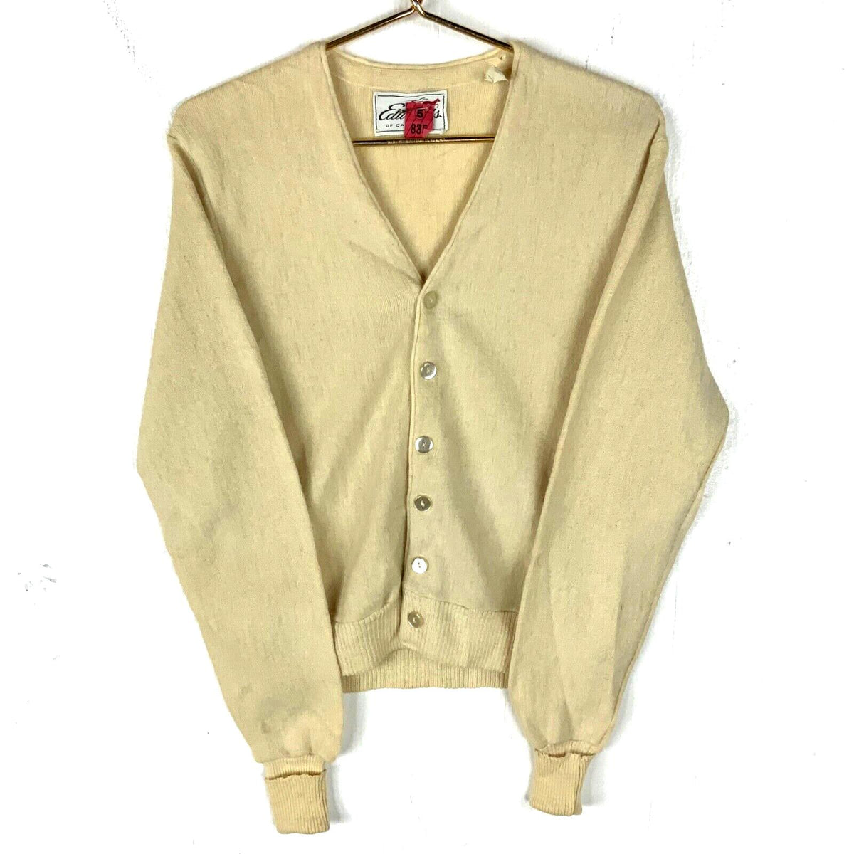 Vintage 1970s Grandpa Knit Wool Sweater Medium White Cardigan Usa Graphic Tee – Aesthetic Look · Trending Graphic Apparel