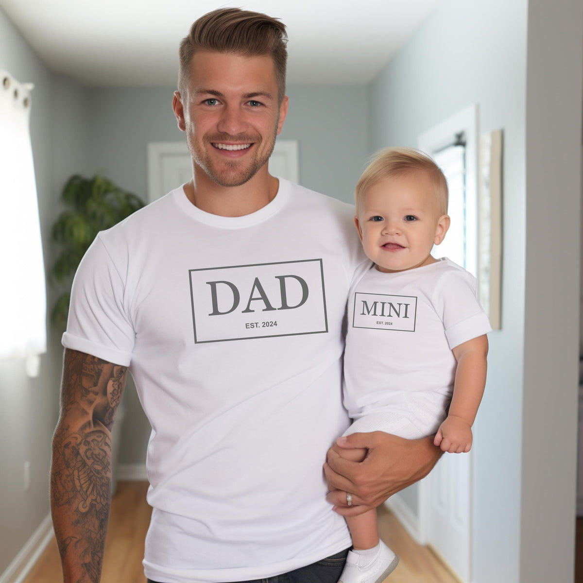 Passendes Set fr Papa Baby Daddy and Me Outfit im Partnerlook Personalisiertes T Shirt und Baby Bodysuit fr die Familie Graphic Tee – Everyday Comfort · Perfect For Daily Wear