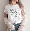 Geschenk fr MamaPersonalisiertes Mama T Shirt mit KindernamenGeburtstagsgeschenk MuttertagsgeschenkGeschenk fr frischgebackene Mtter Graphic Tee – Cozy Vibes · High-Quality Print