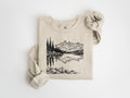 Retro Wilderness Scene Sweatshirt 9039s Nineties Vintage PNW Wanderer Explorer Outdoor Lover Nature Boho Unisex Crewneck Sweatshirt Sweatshirt – Warm & Stylish · High-Quality Print
