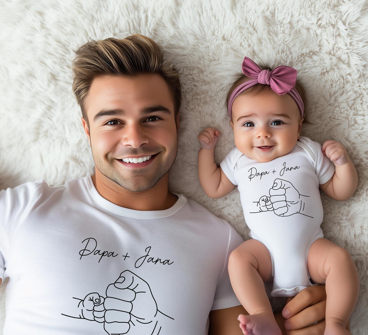 Papa Kind PartnerlookIndividuell mit NamenVater und SohnTochter OutfitPerfektes Geschenk zum VatertagGeburtstagfrischgebackene Vter Graphic Tee – Aesthetic Look · Perfect For Daily Wear