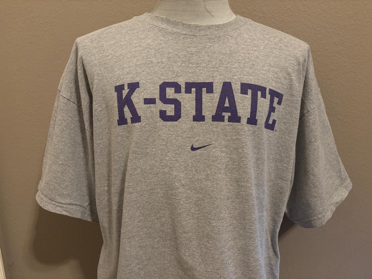 Vintage 90s Nike Kansas State University Wildcats Center Swoosh Kstate Tshirt XL Graphic Tee – Everyday Comfort · High-Quality Print