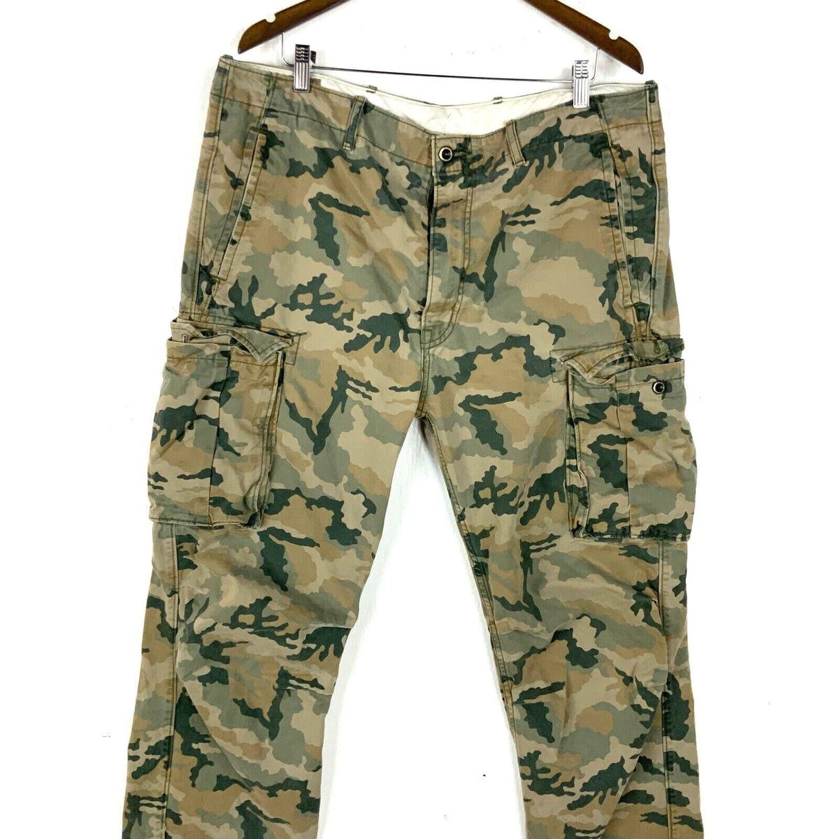 Levi39s Camouflage Denim Cargo Pants Size 38x34 Beige Tapered White Tab Graphic Tee – Aesthetic Look · Perfect For Daily Wear
