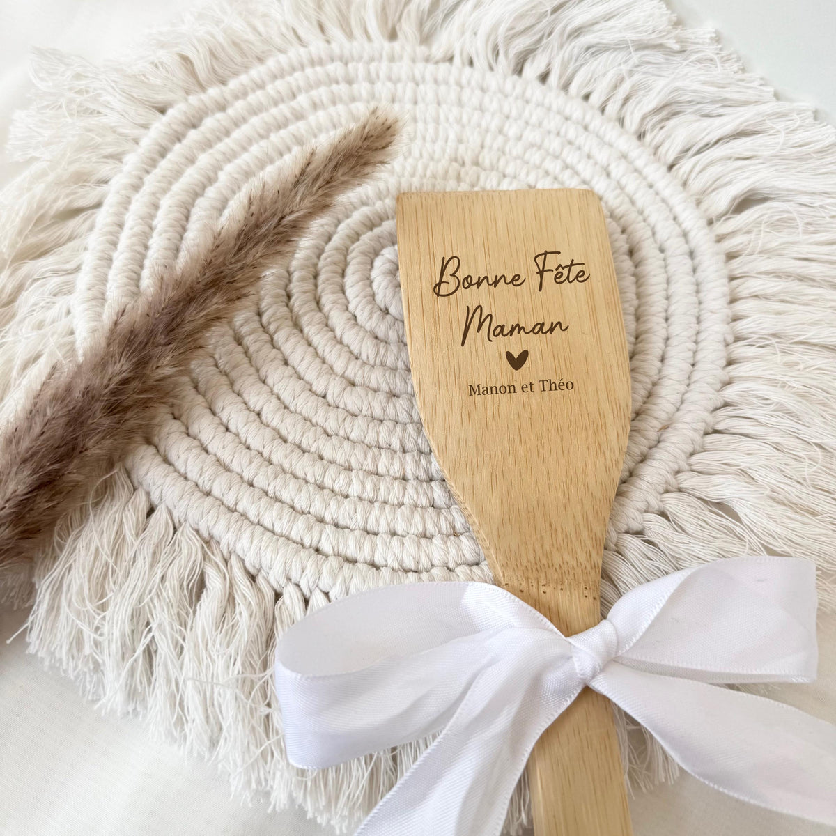 Spatule en bambou personnalise quotBonne fte mamanquot Fte des mres Cadeau maman Fte maman personnalis Ide cadeau maman cuisine maman Graphic Tee – Feel-Good Design · Great Gift For Fans